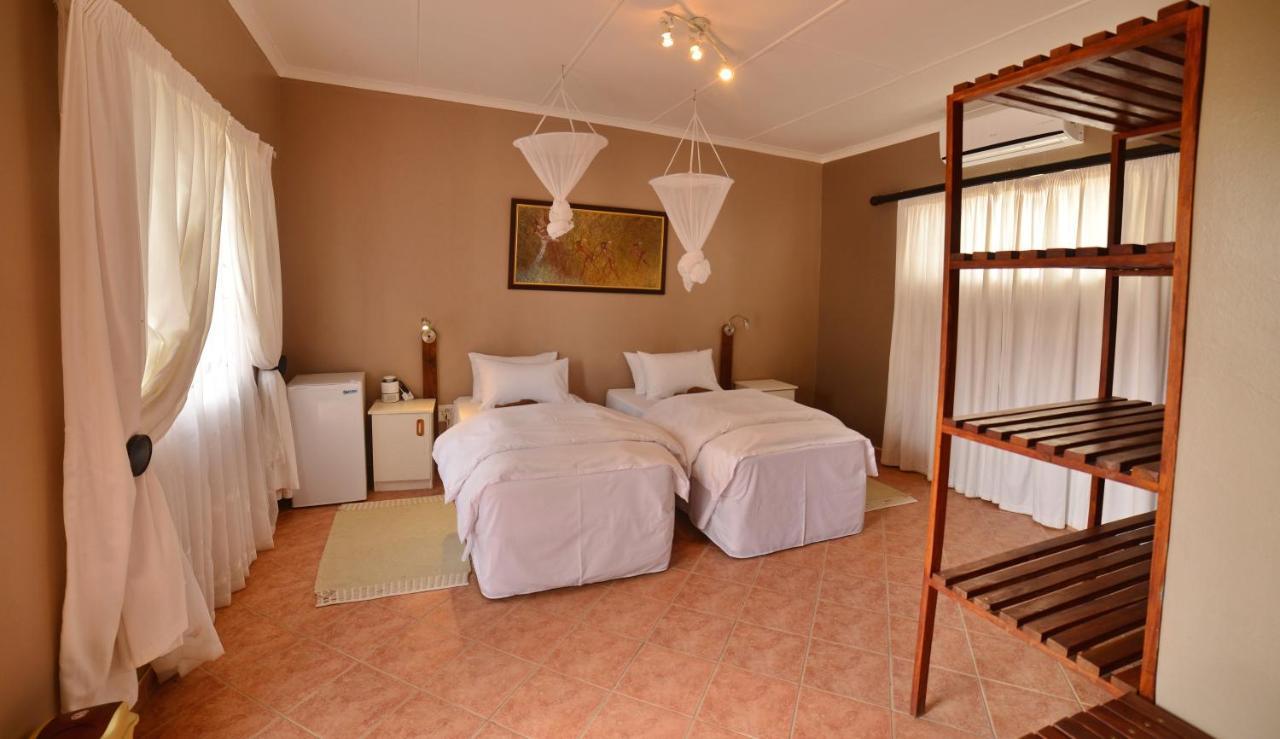 Готель Brandberg Rest Camp Uis Екстер'єр фото