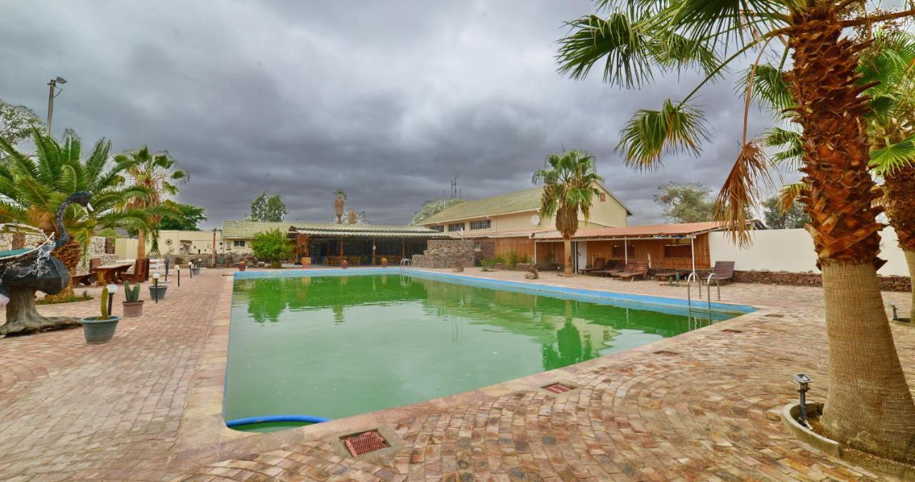 Готель Brandberg Rest Camp Uis Екстер'єр фото